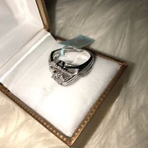 Silver diamond ring size 7